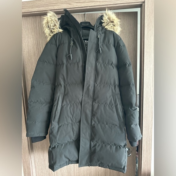Aritzia St. Anton Parka Jacket - Picture 1 of 2